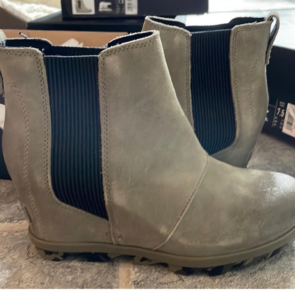 Sorel Joan of Arctic Wedge II Chelsea Sage 6 NWT